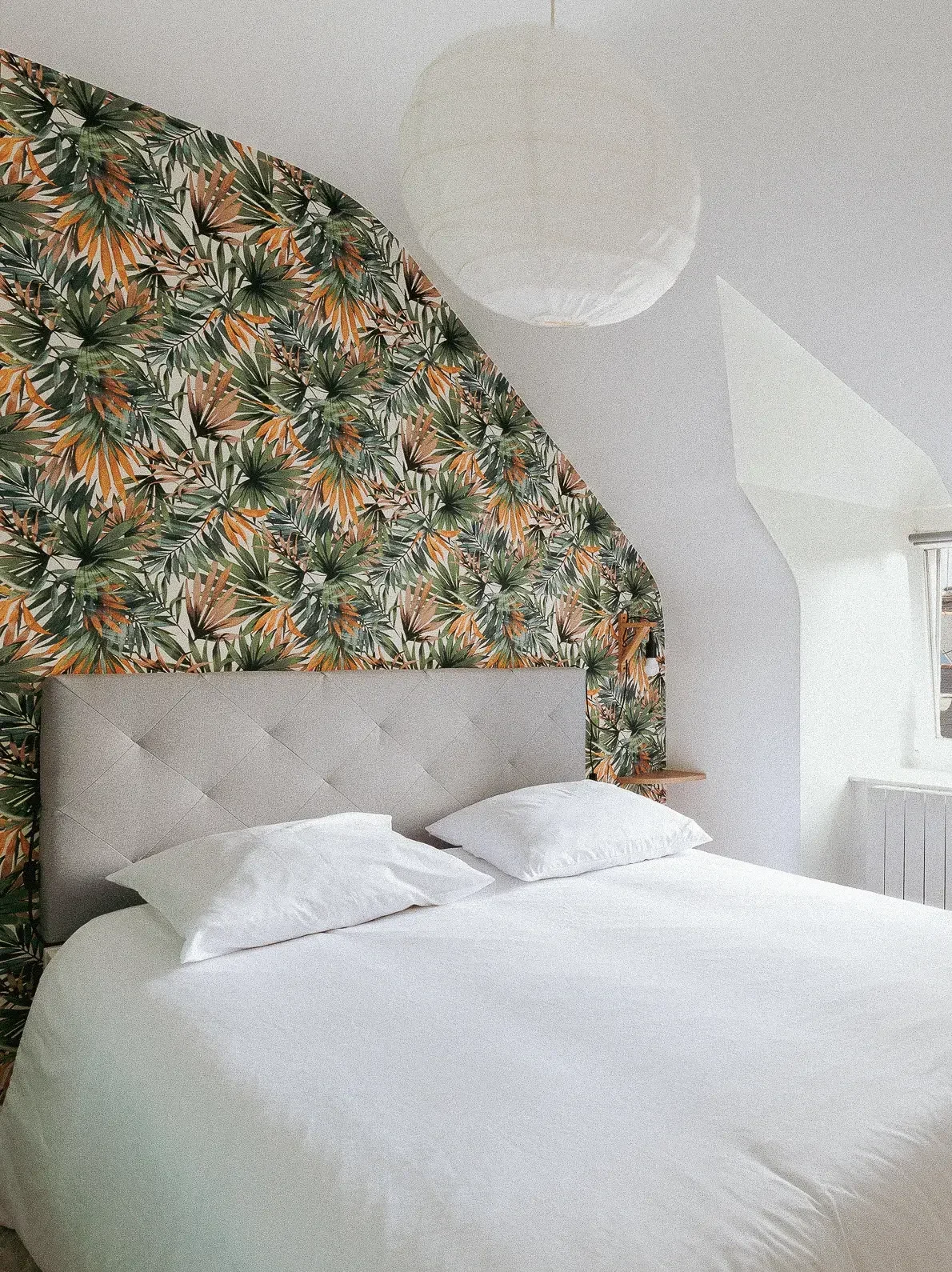 The secondary bedroom